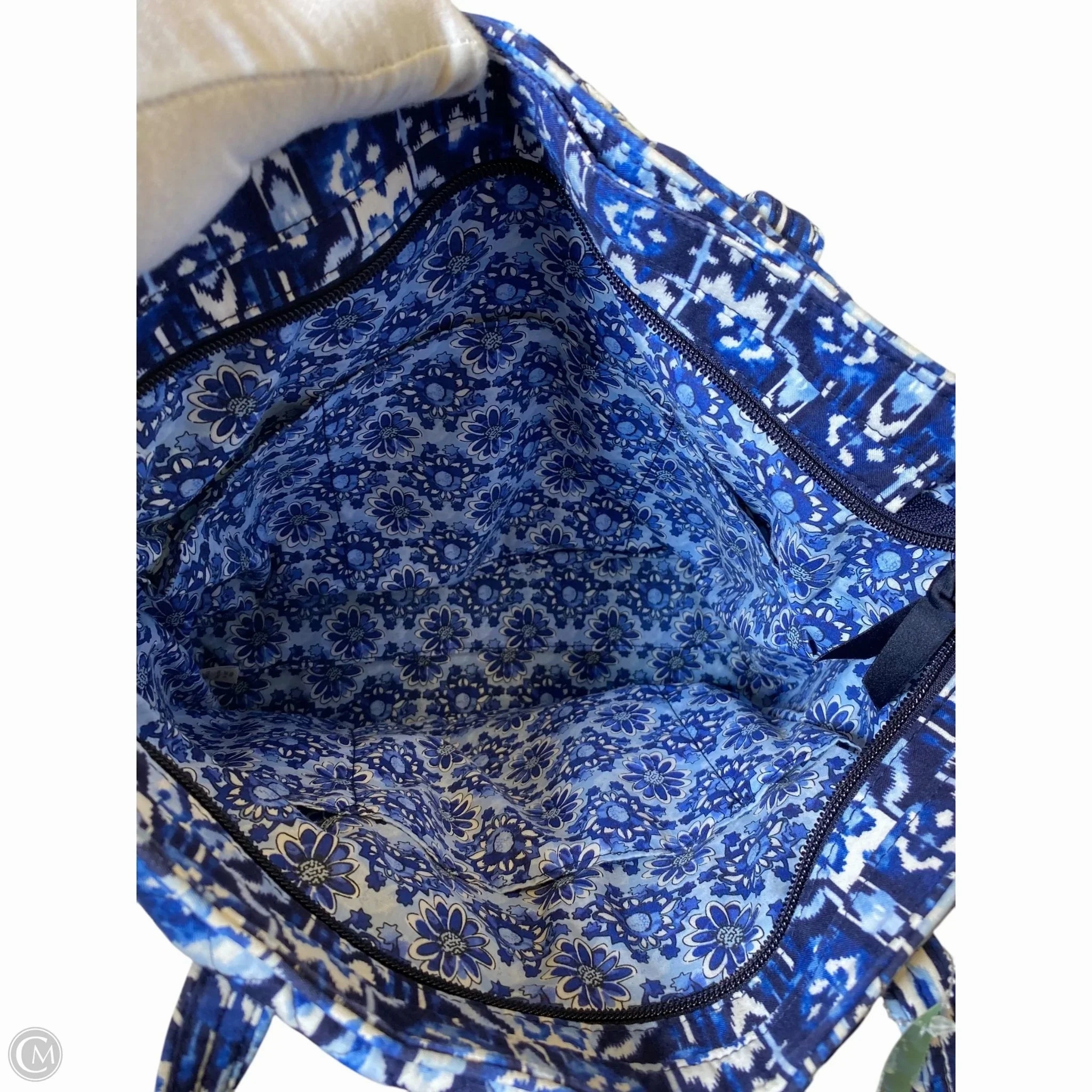 Handbag By Clothes Mentor, Size: Medium