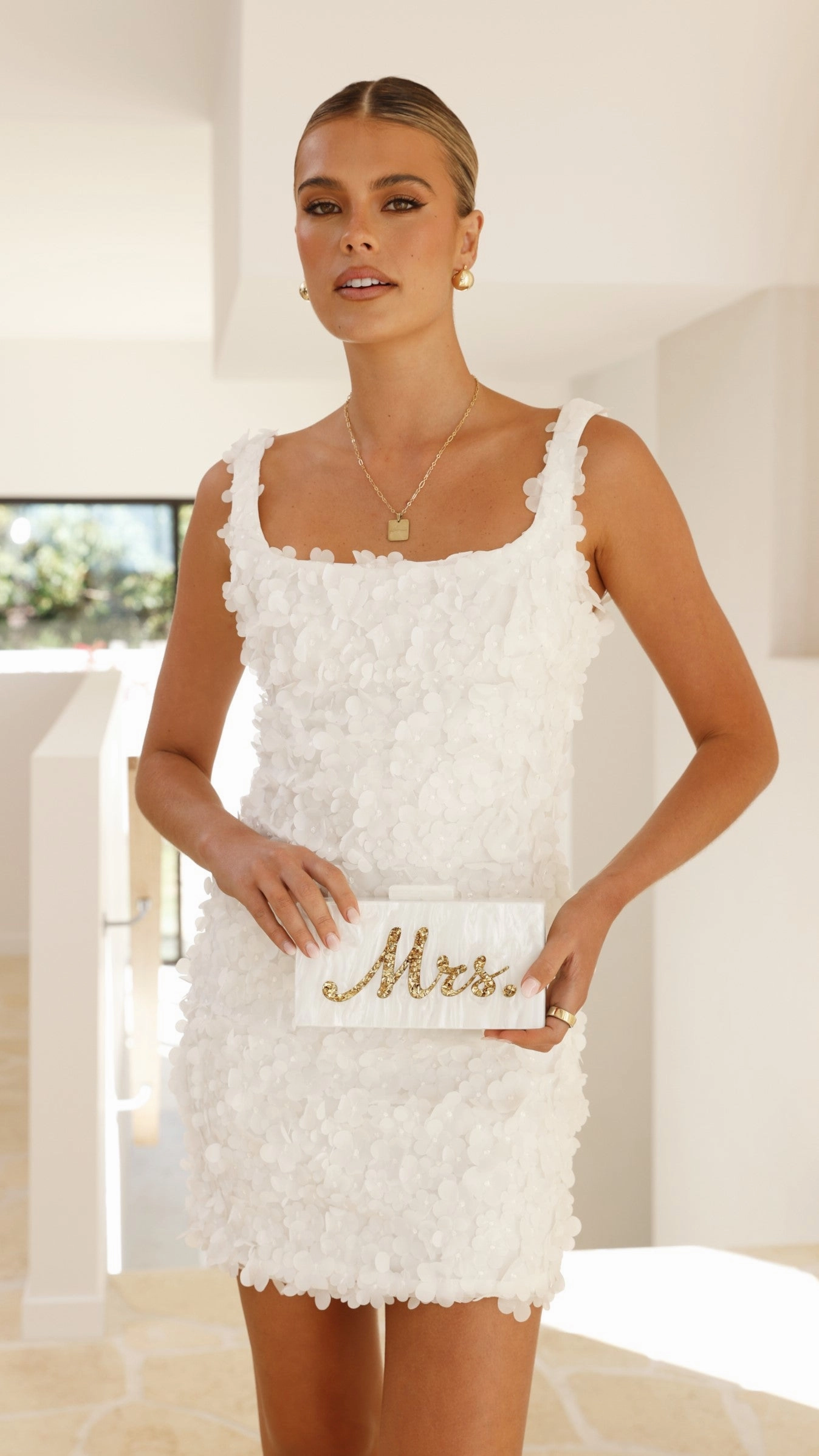 Mrs. Pearla Clutch - White/Gold
